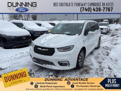 Photo of a 2022 Chrysler Pacifica Hybrid Touring L 4DR Mini-Van for sale