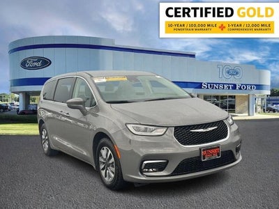 2022 Chrysler Pacifica Hybrid Touring L 4DR Mini-Van