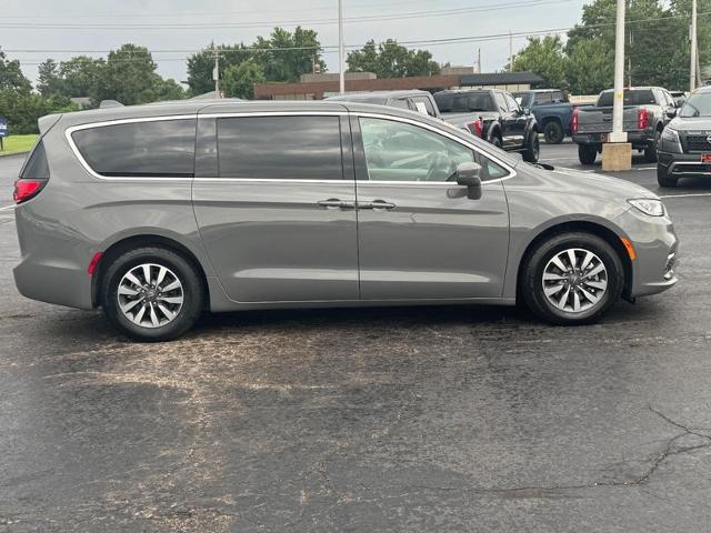 2022 Chrysler Pacifica - $17,495