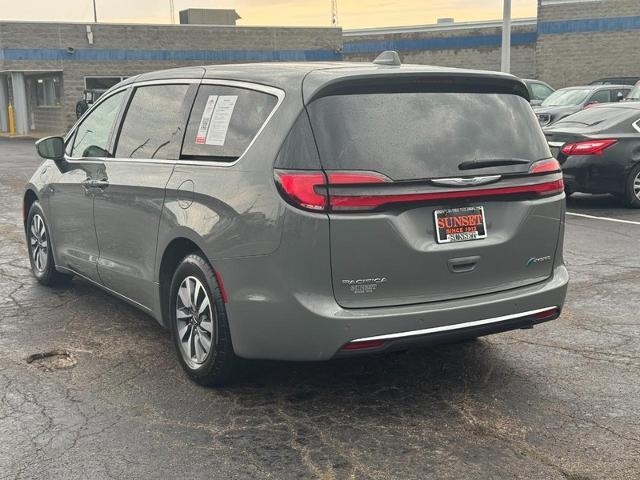 2022 Chrysler Pacifica - $17,495