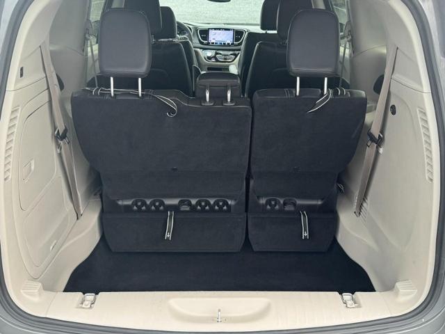 2022 Chrysler Pacifica - $17,495