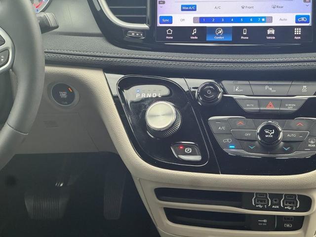 2022 Chrysler Pacifica - $17,495