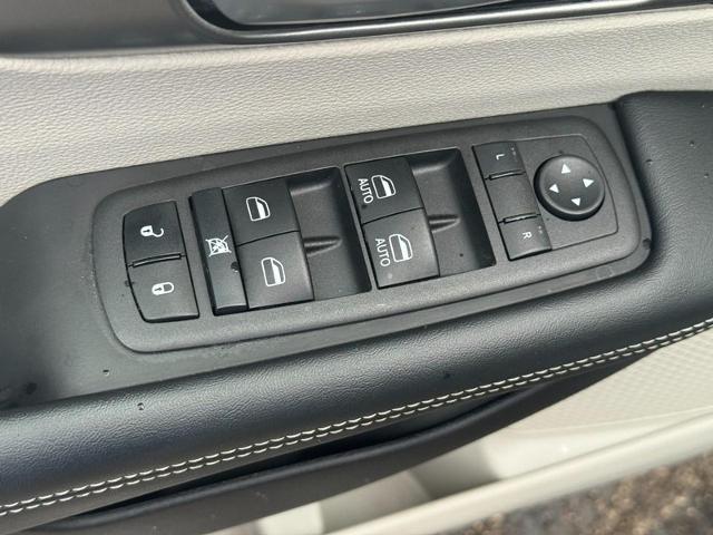 2022 Chrysler Pacifica - $17,495