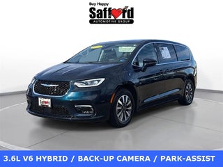 2022 Chrysler Pacifica Hybrid with Fathom Blue Pearlcoat Exterior