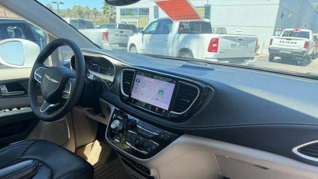 2022 Chrysler Pacifica Hybrid Touring L