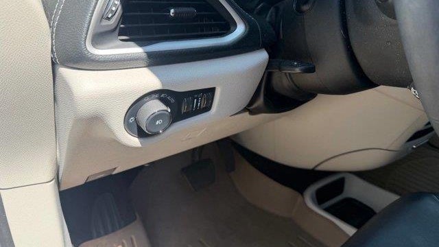 2022 Chrysler Pacifica Hybrid Touring L