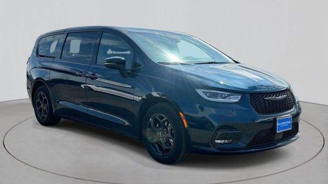 Preowned 2023 Chrysler Pacifica Plug-In Hybrid Touring L for Sale