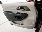 2018 Pacifica Hybrid Thumbnail 12