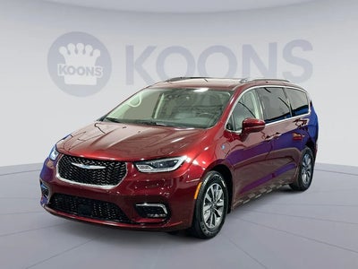 Photo of a 2021 Chrysler Pacifica Hybrid Touring L 4DR Mini-Van for sale