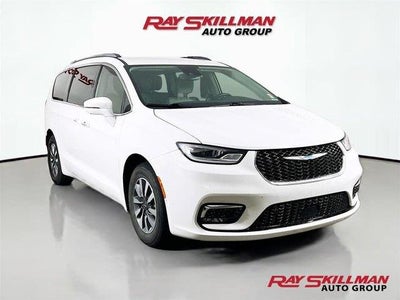Photo of a 2021 Chrysler Pacifica Hybrid Touring L 4DR Mini-Van for sale