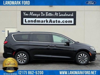 Photo of a 2022 Chrysler Pacifica Hybrid Touring L 4DR Mini-Van for sale