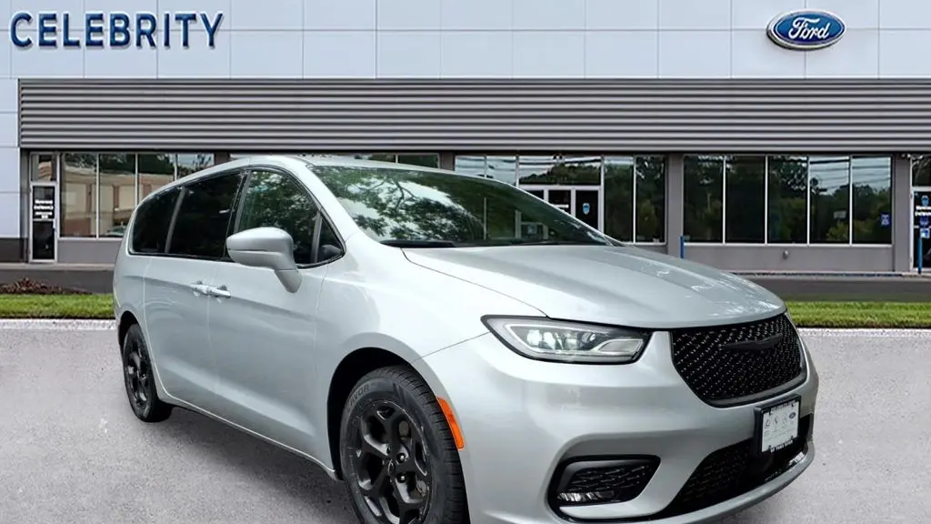 Preowned 2022 Chrysler Pacifica Hybrid Touring L for Sale