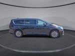 2023 Pacifica Plug-In Hybrid Thumbnail 9