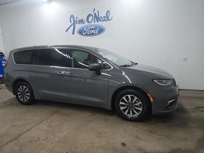 2023 Chrysler Pacifica Plug-In Hybrid Touring L 4DR Mini-Van