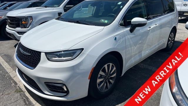 Preowned 2023 Chrysler Pacifica Plug-In Hybrid Touring L for Sale