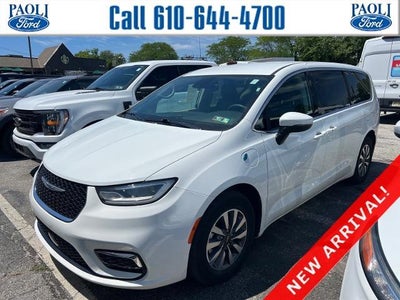 2023 Chrysler Pacifica Plug-In Hybrid Touring L 4DR Mini-Van
