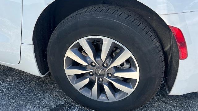 2023 Chrysler Pacifica Plug-In Hybrid Touring L