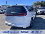 2023 Pacifica Plug-In Hybrid Thumbnail 9