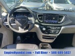 2023 Pacifica Plug-In Hybrid Thumbnail 15