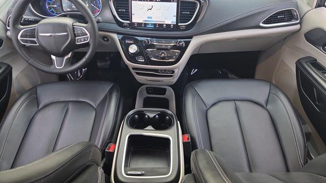 2023 Chrysler Pacifica Plug-In Hybrid Touring L