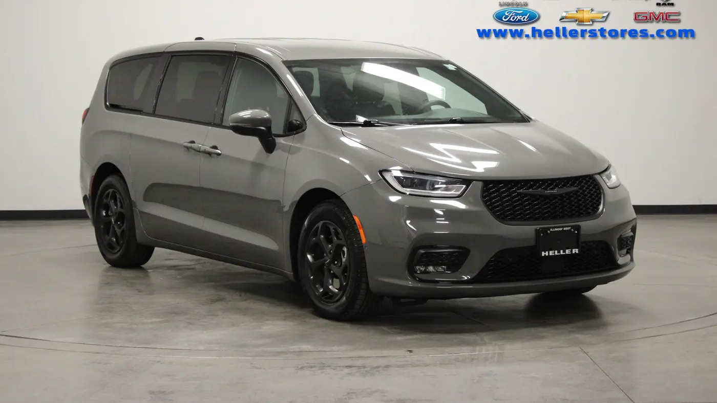 Preowned 2023 Chrysler Pacifica Plug-In Hybrid Touring L for Sale
