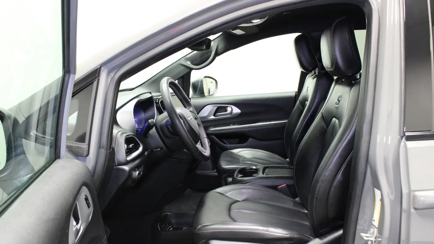 2023 Chrysler Pacifica Plug-In Hybrid Touring L