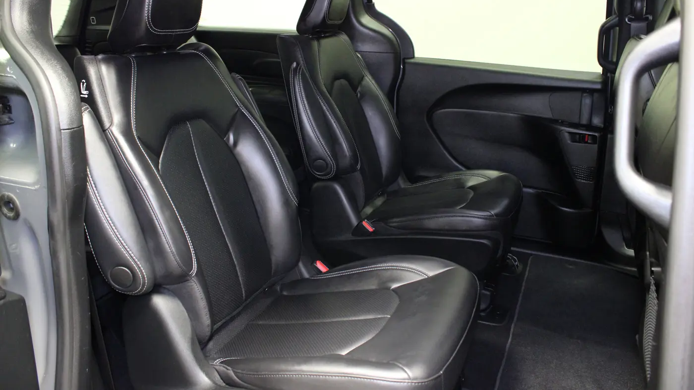 2023 Chrysler Pacifica Plug-In Hybrid Touring L