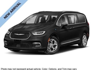 2023 Chrysler Pacifica Plug-In Hybrid Touring L 4DR Mini-Van