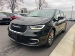 2023 Pacifica Plug-In Hybrid Thumbnail 3