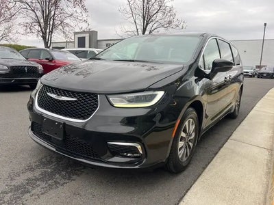 2023 Chrysler Pacifica Plug-In Hybrid Touring L 4DR Mini-Van