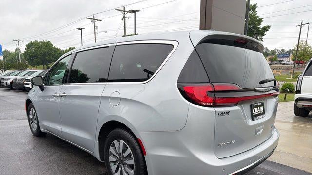 2023 Chrysler Pacifica Plug-In Hybrid Touring L