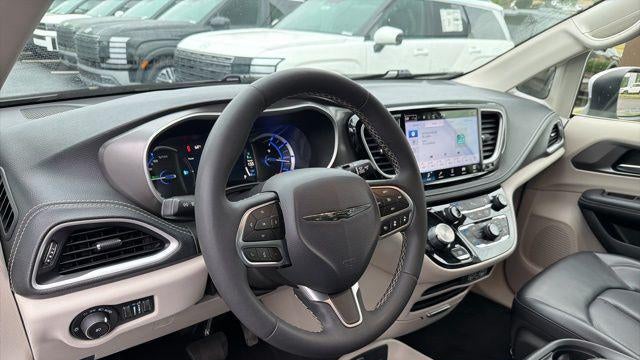 2023 Chrysler Pacifica Plug-In Hybrid Touring L