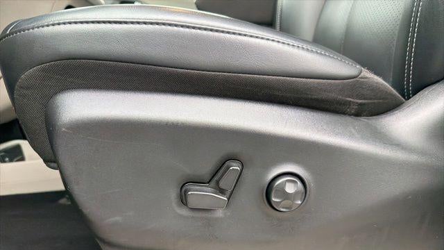 2023 Chrysler Pacifica Plug-In Hybrid Touring L