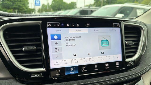 2023 Chrysler Pacifica Plug-In Hybrid Touring L