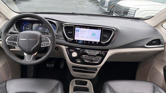2023 Chrysler Pacifica Plug-In Hybrid Touring L