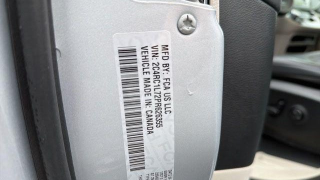 2023 Chrysler Pacifica Plug-In Hybrid Touring L