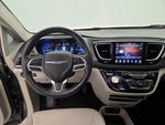 2018 Pacifica Hybrid Thumbnail 9