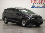 2018 Pacifica Hybrid Thumbnail 1