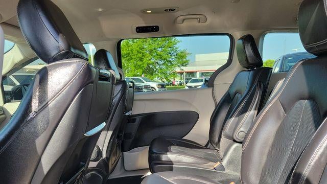 2022 Chrysler Pacifica Hybrid Touring L