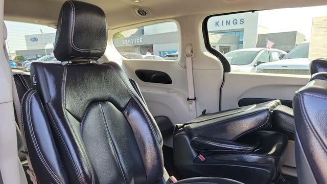 2022 Chrysler Pacifica Hybrid Touring L