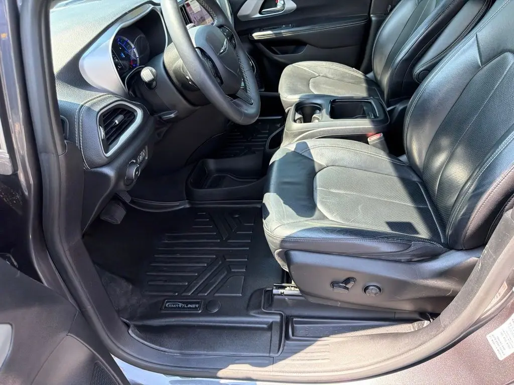 2022 Chrysler Pacifica - $22,248