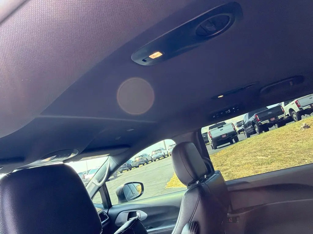 2022 Chrysler Pacifica - $22,248