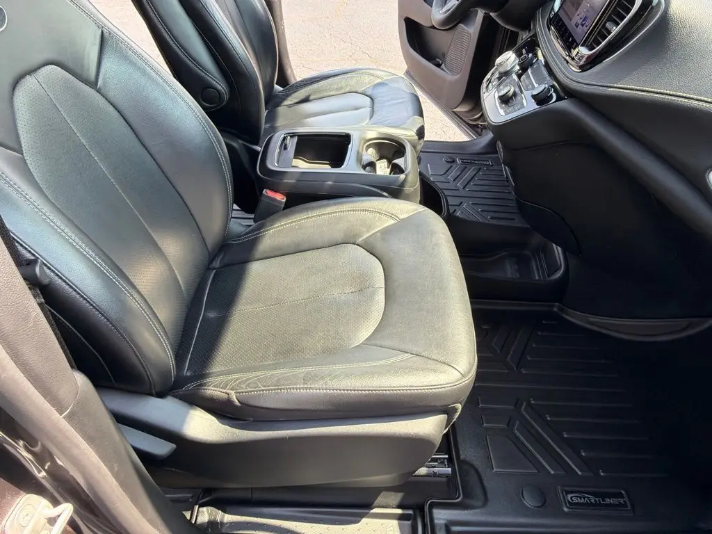 2022 Chrysler Pacifica - $22,248