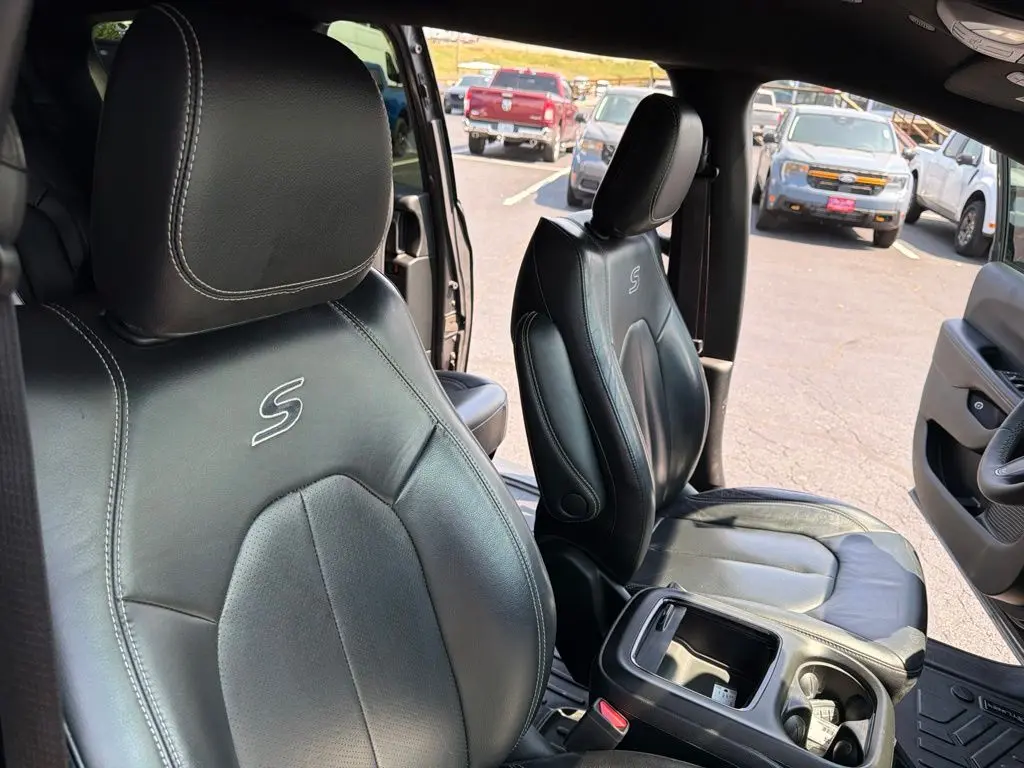 2022 Chrysler Pacifica - $22,248
