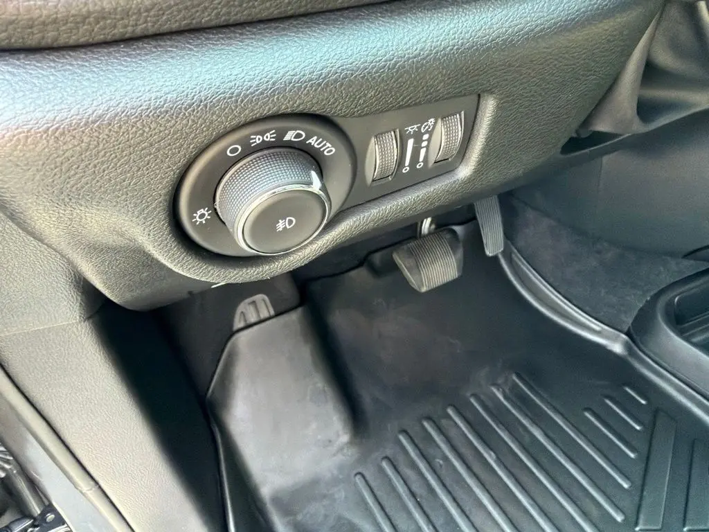 2022 Chrysler Pacifica - $22,248