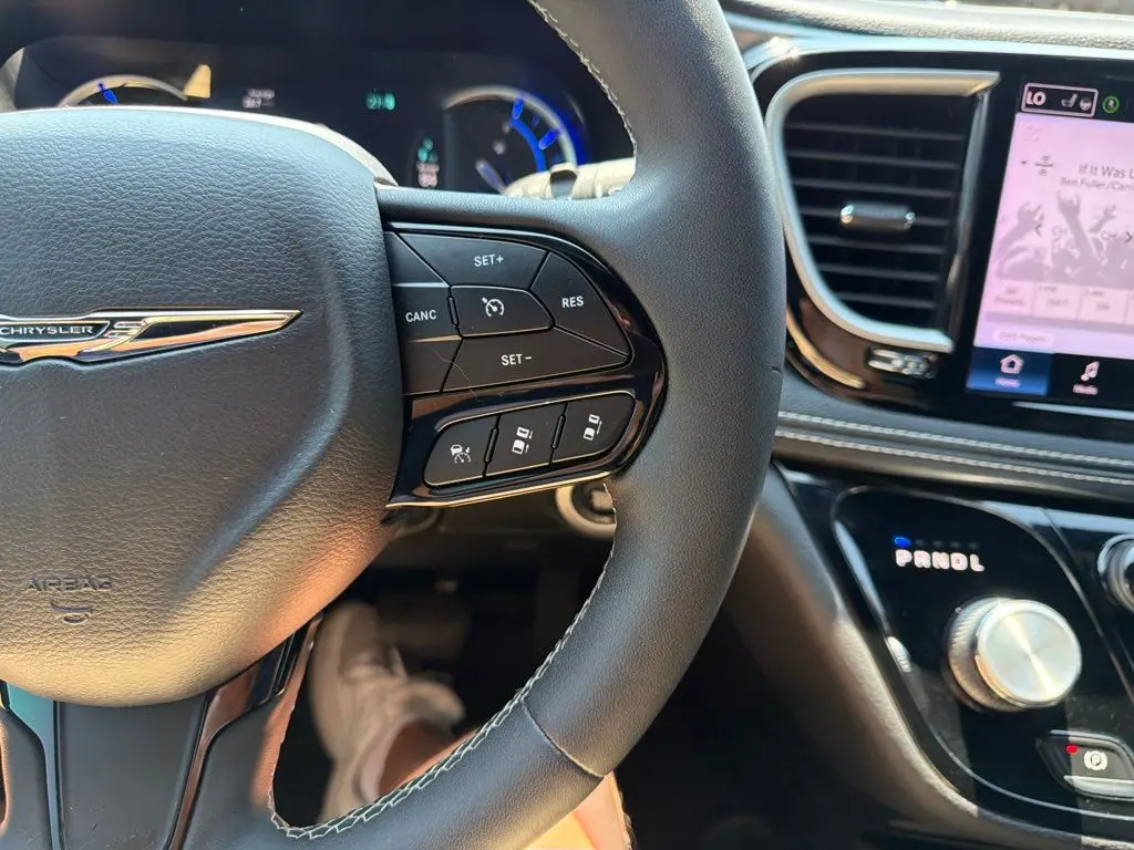 2022 Chrysler Pacifica - $22,248