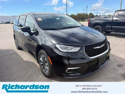2023 Chrysler Pacifica Plug-In Hybrid Touring L 4DR Mini-Van
