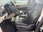 2023 Pacifica Plug-In Hybrid Thumbnail 4