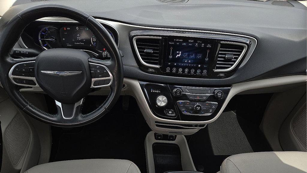 2019 Chrysler Pacifica Hybrid Touring L