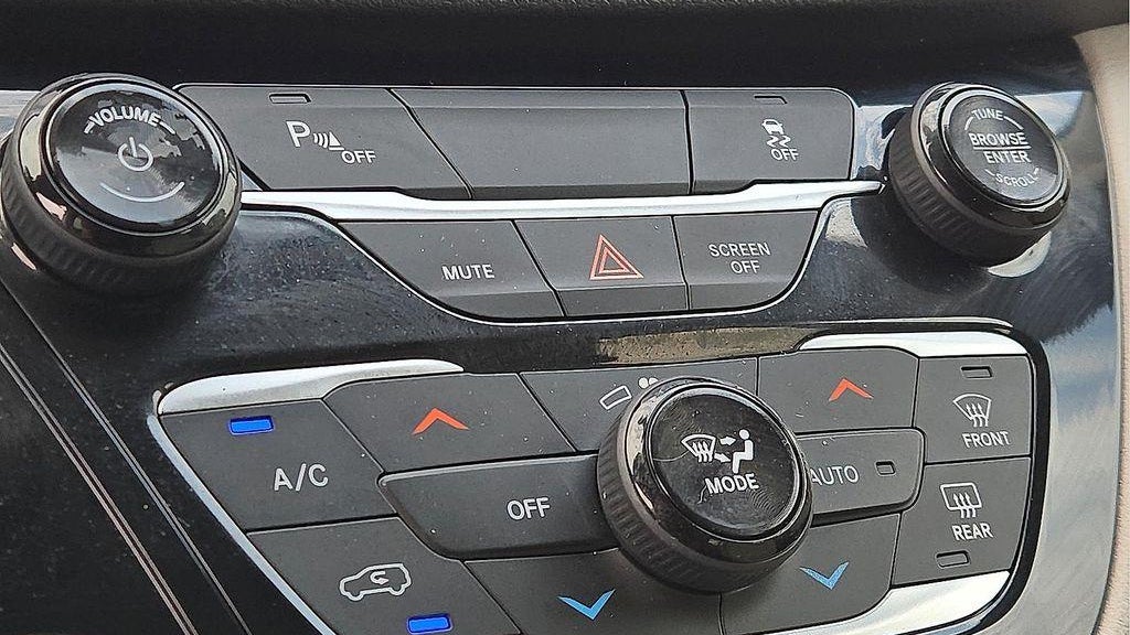 2019 Chrysler Pacifica Hybrid Touring L